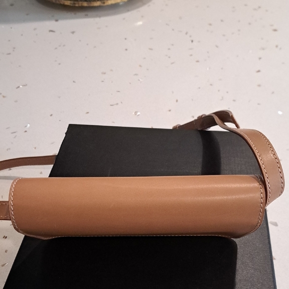 NIB Saint Laurent Camel Leather Strapped Sunglass Case - Picture 11 of 16